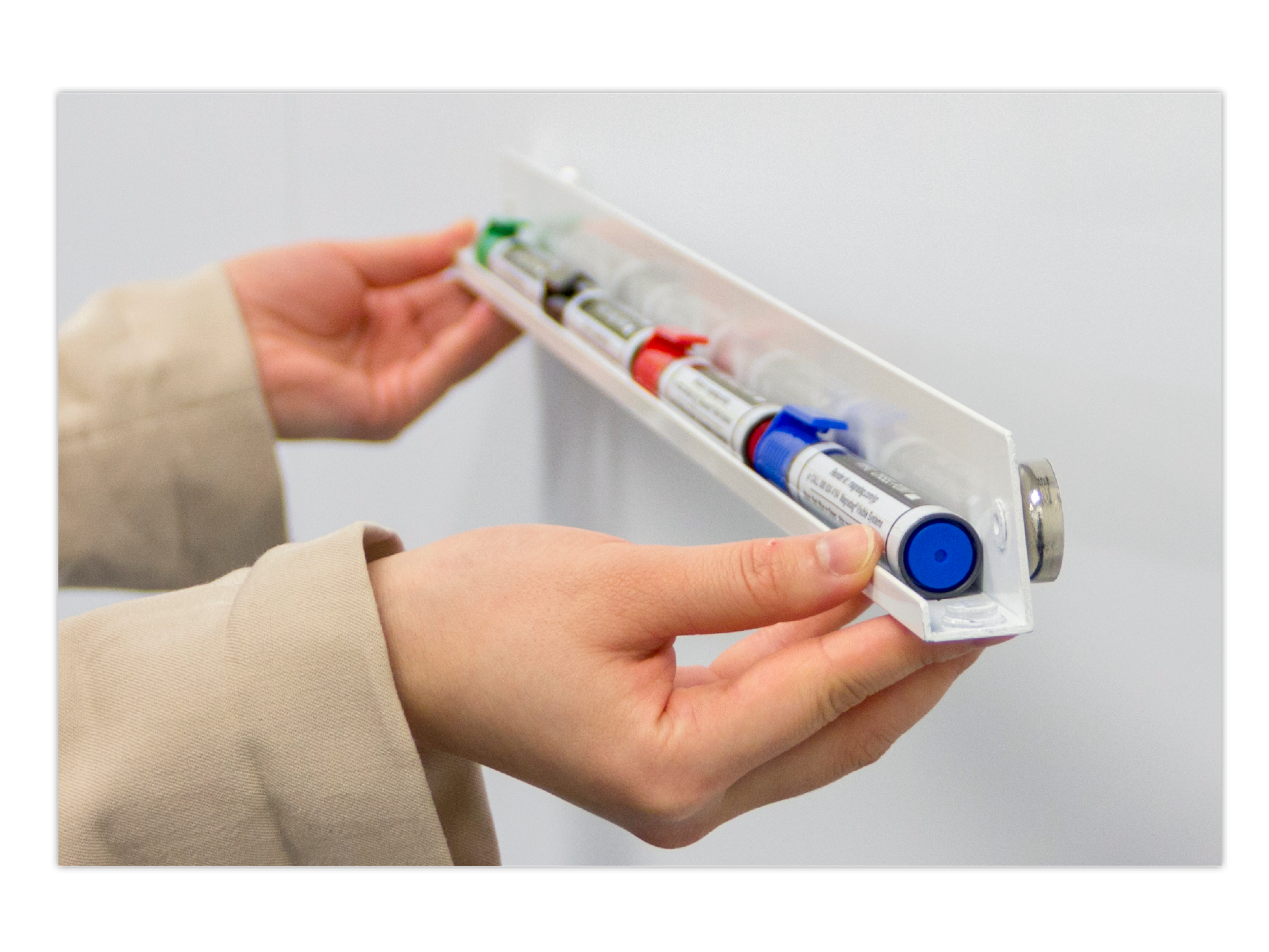 SlimLyne™ Magnetic Marker Tray